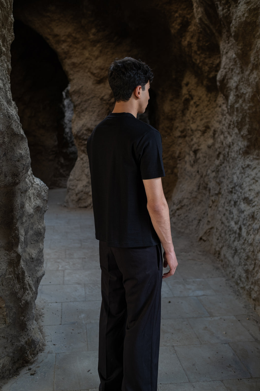 PREMIUM REGULAR BLACK T-SHIRT